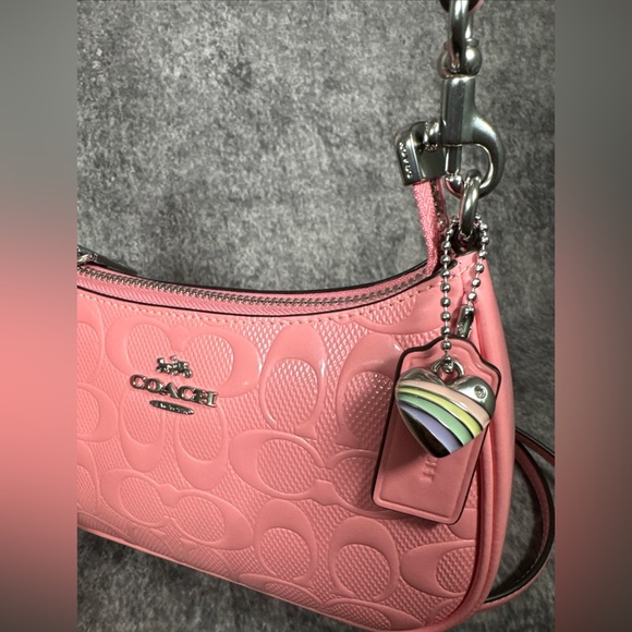 NWT Coach Teri Mini Crossbody Bag with Signature Leather Heart Charm CCZ29 pink - Picture 7 of 9